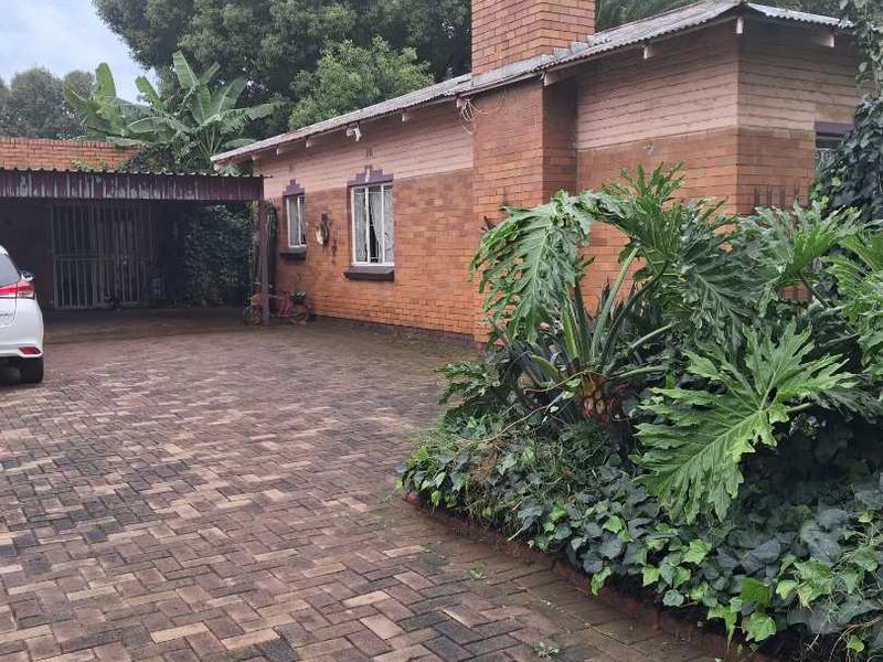 3 Bedroom House For Sale in Vanderbijlpark CE1 - Photo 3
