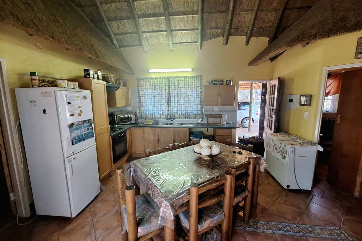 Charming 2-Bedroom House in Prime Location - Fully Furnished - Photo 5