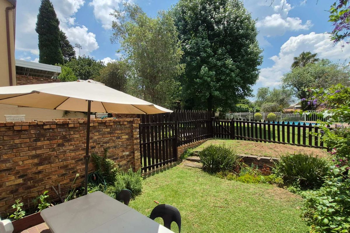 Secure 3-Bedroom Duplex -Close to Ferndale on Republic - Photo 3