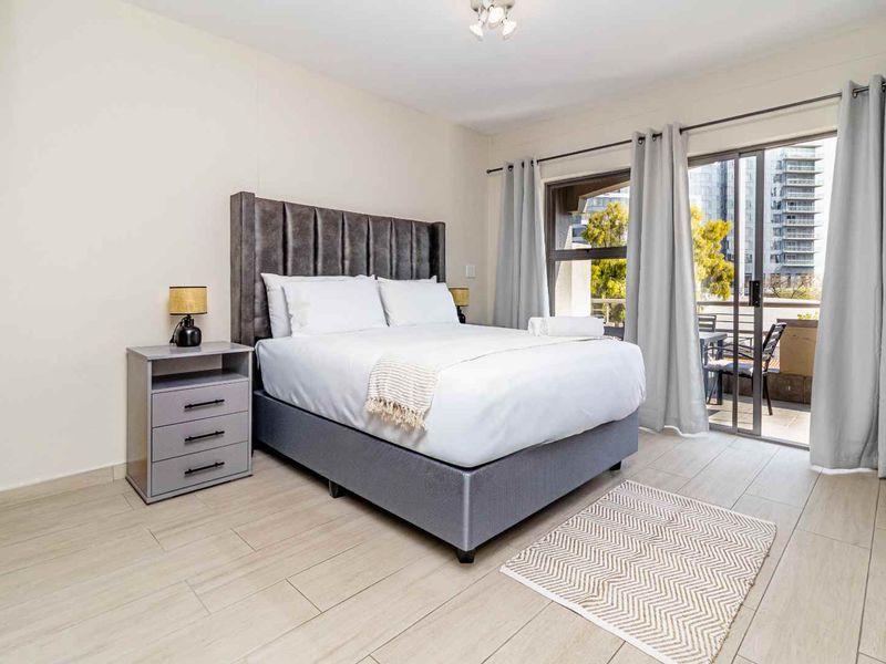 Executive Living in the Heart of Sandton! - Photo 10