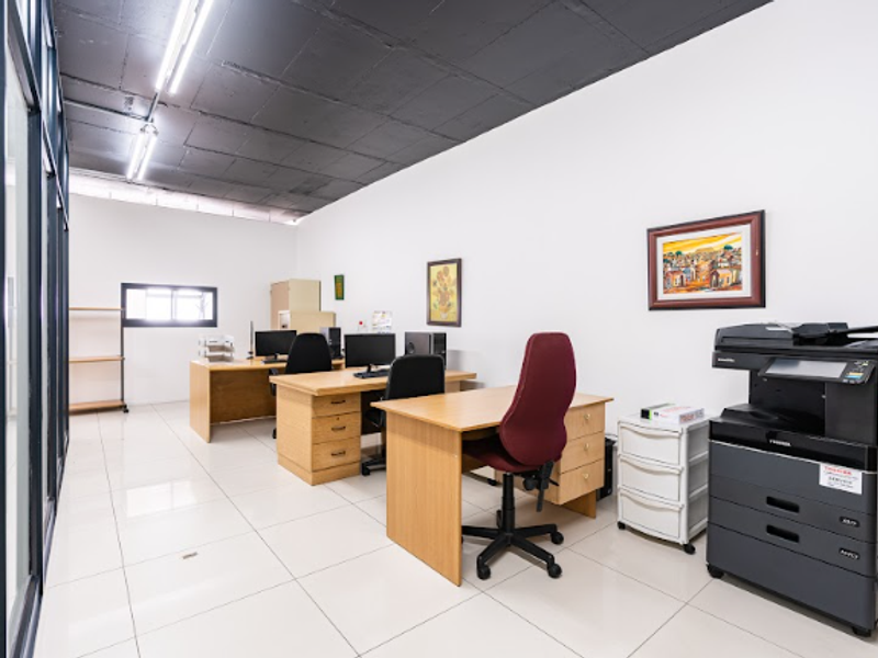 CBD PERIPHERY OFFICE TO LET - Photo 7