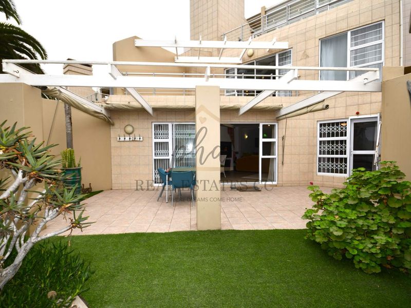 Style but also provides a lucrative Airbnb investment opportunity. - Photo 2