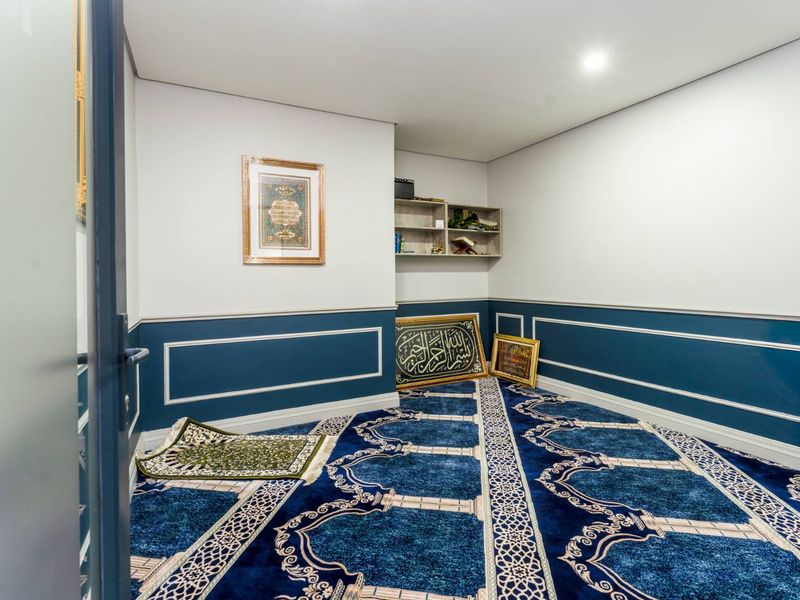 Stunning Commercial Space In Goodwood - Photo 9