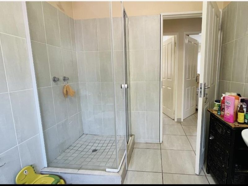 Luxury Living - Photo 8