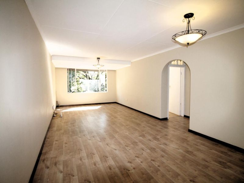 Elegant Two Bedroom Apartment in Secure Complex - Photo 4