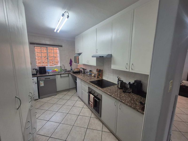 Modern Ground-Floor Townhouse in The Wilds Lifestyle Estate - Photo 7