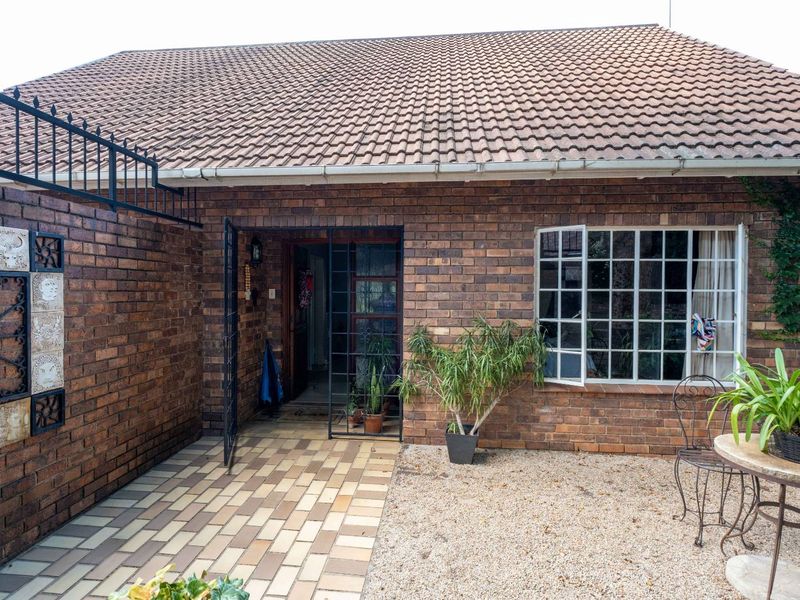 bryanston property perfect for developers / 2 families - Photo 5