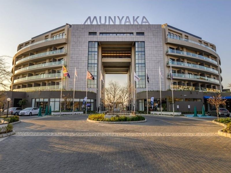 Penthouse -  Luxury Living, Elevated! Munyake Lifestyle - Photo 1