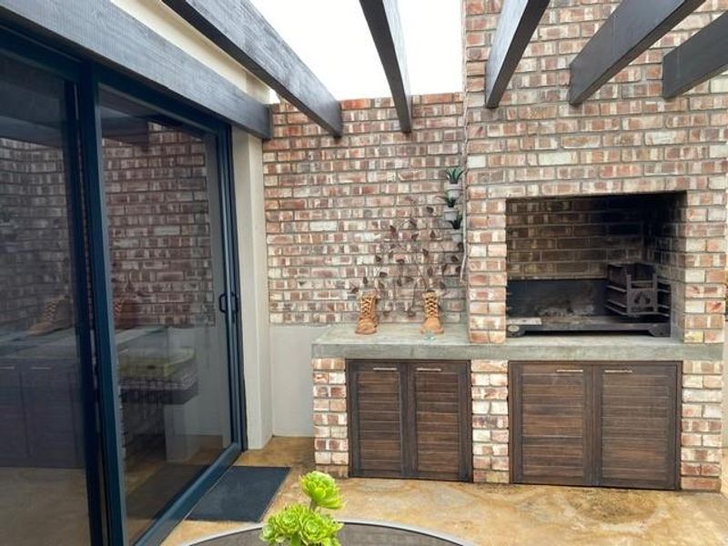 Luxury living at Heritage Hills - Photo 4