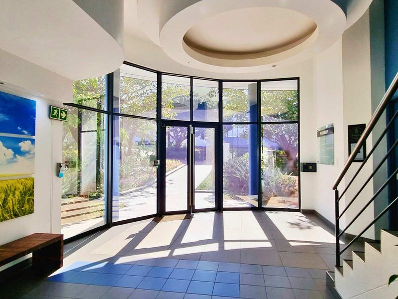 200m2 office to let in La Lucia Ridge office belt. Fitout-ready shell with sea views, generator, 10 basement bays. Occupation: Sept 2025. - Photo 2