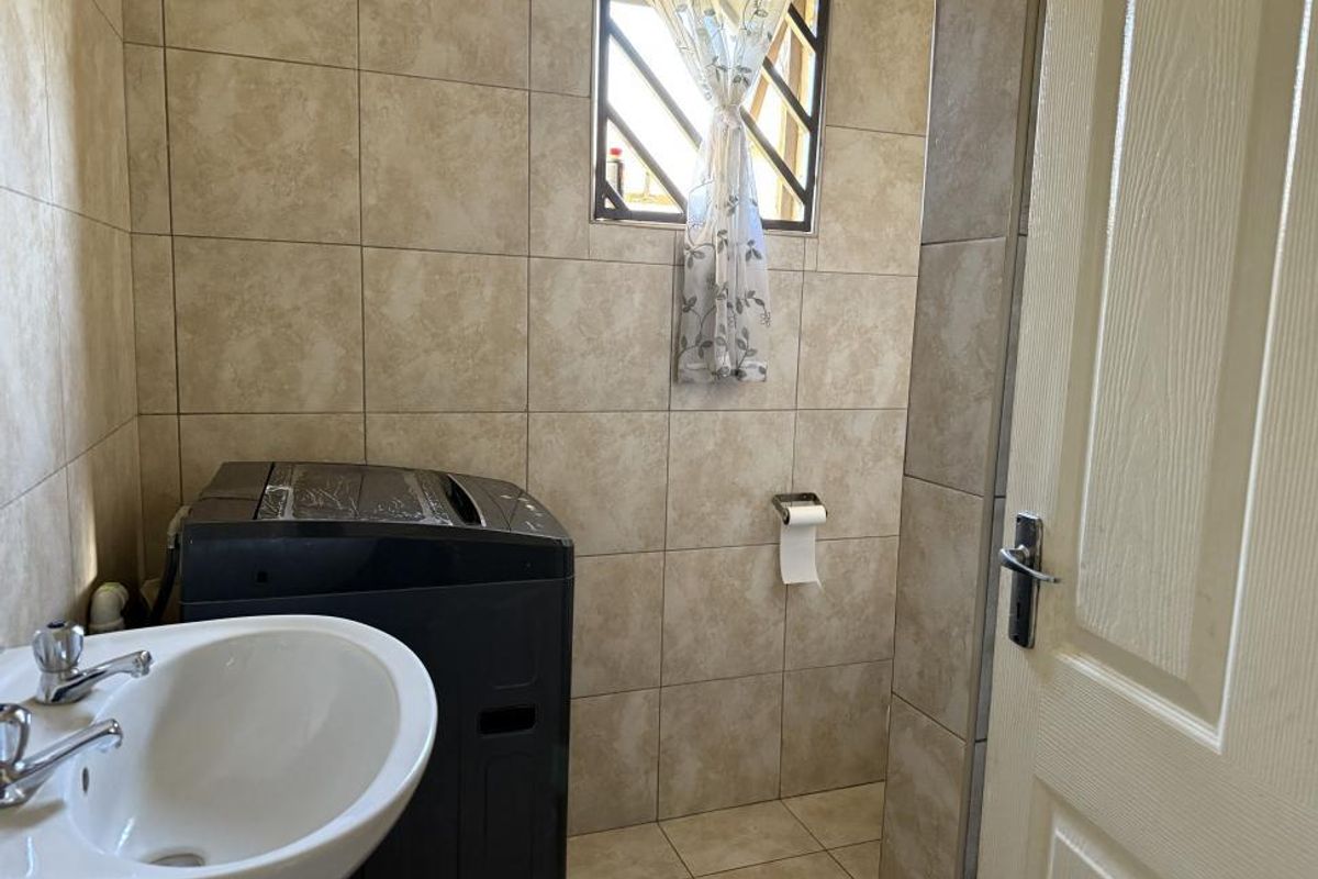 3-Bedroom, 3-Bathroom Osona House For Sale - Photo 4