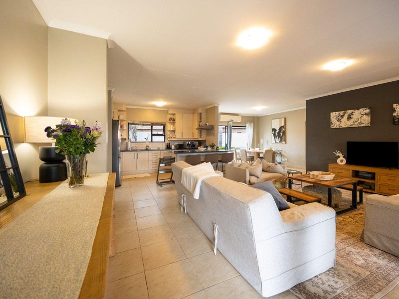 1. Charming 3-Bed Family Home with Pool in Pretoria East   2. Spacious Meadows Estate Home with Built-In Bar & Boma   3. Entertainers’ Dream: Patio, Pool & Outd - Photo 5