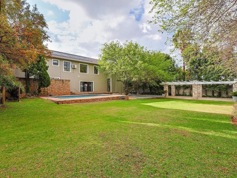 Step into a world of comfort and nostalgia - Photo 3