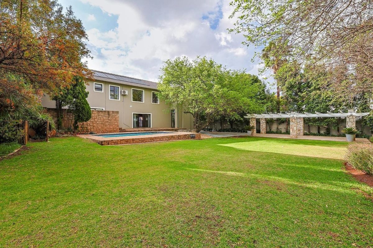 Step into a world of comfort and nostalgia - Photo 3