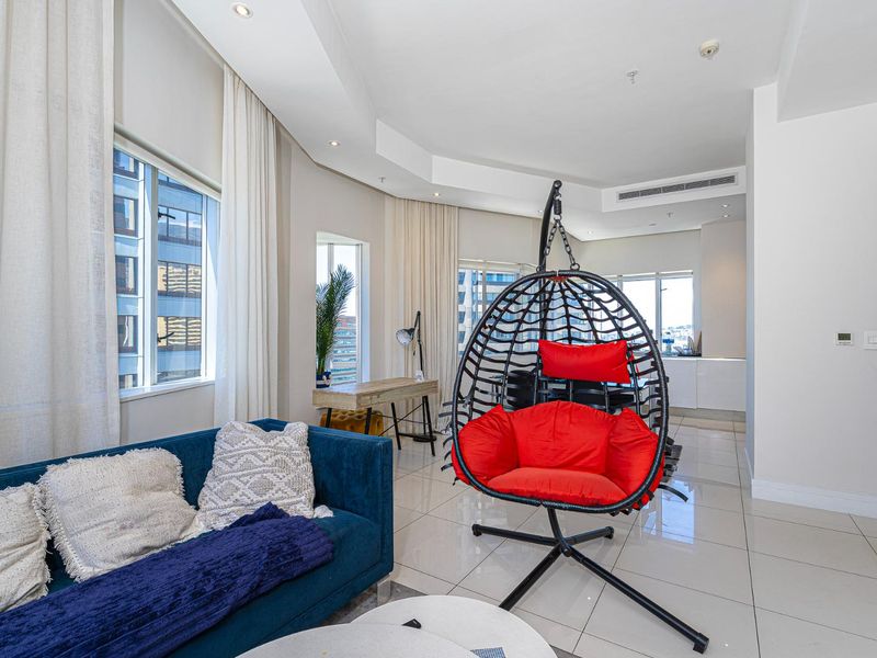 Stunning Apartment in Central Cape Town - Photo 9