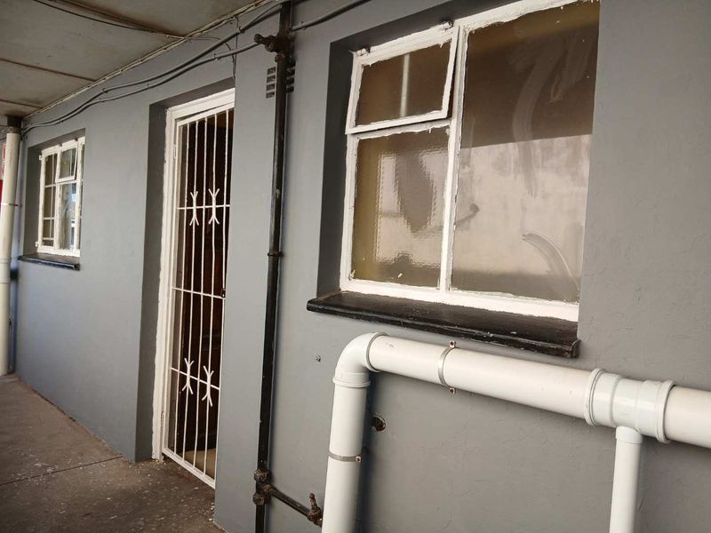1 Bedroom Apartment for rent in Sydenham - Photo 1