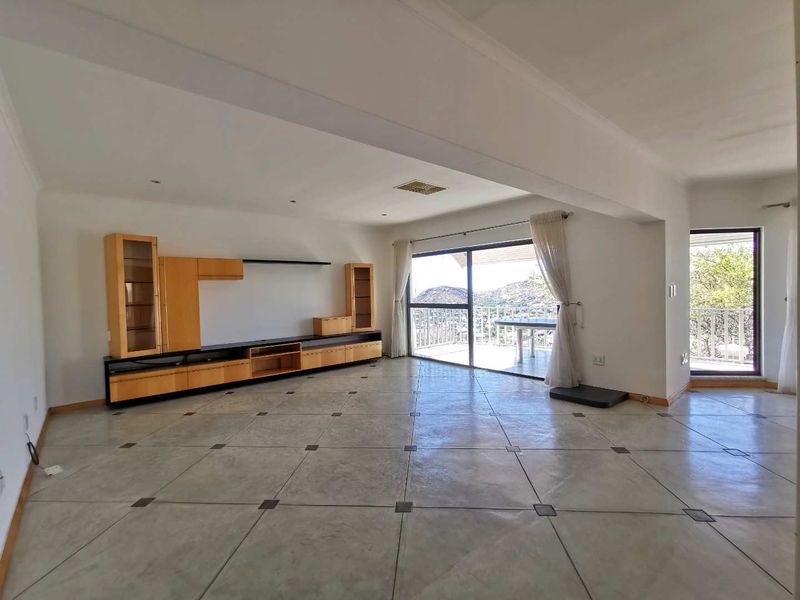 Two-storey House with north-west views   views - Photo 8