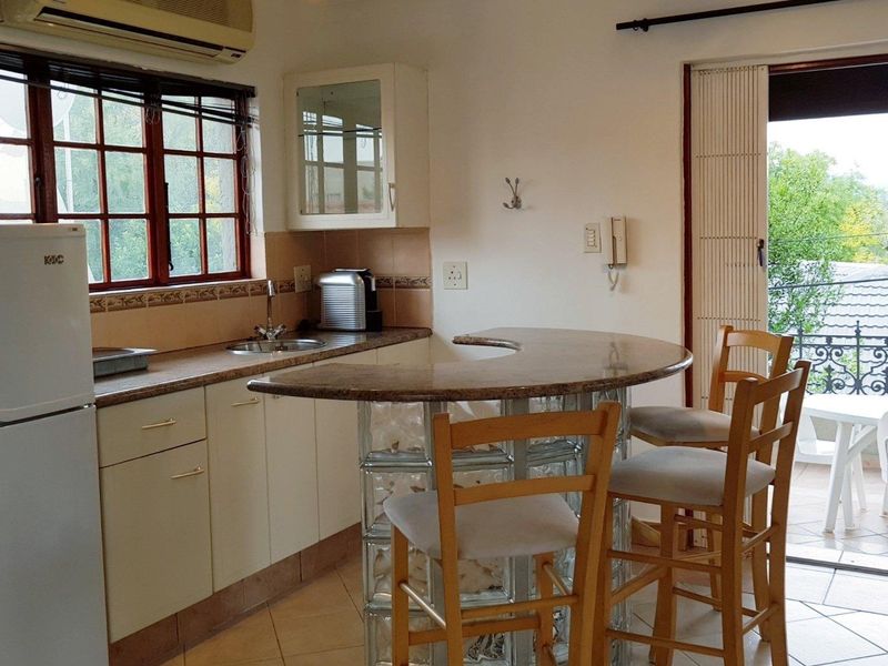 Semi-Furnished Studio Flatlet with Large Balcony and Scenic View to Let in Hurlingham Manors - Photo 6