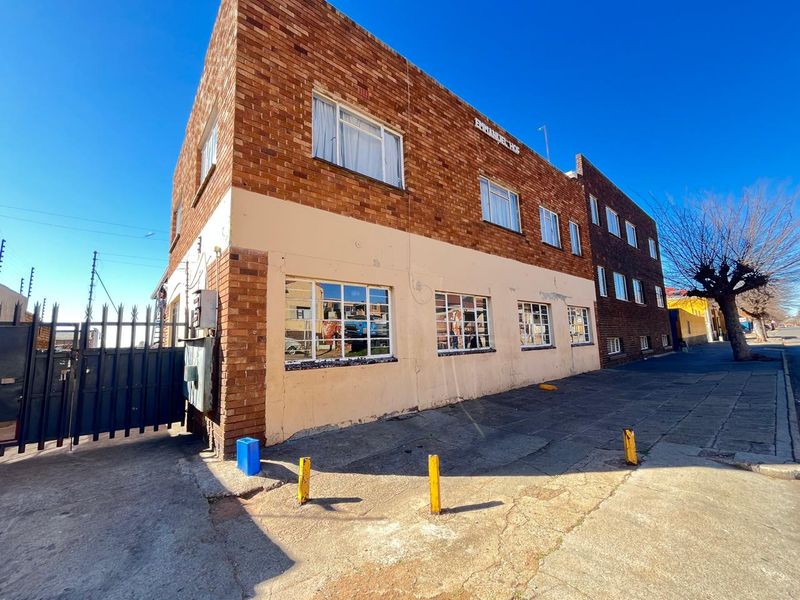 CALLING INVESTORS!! - Photo 1
