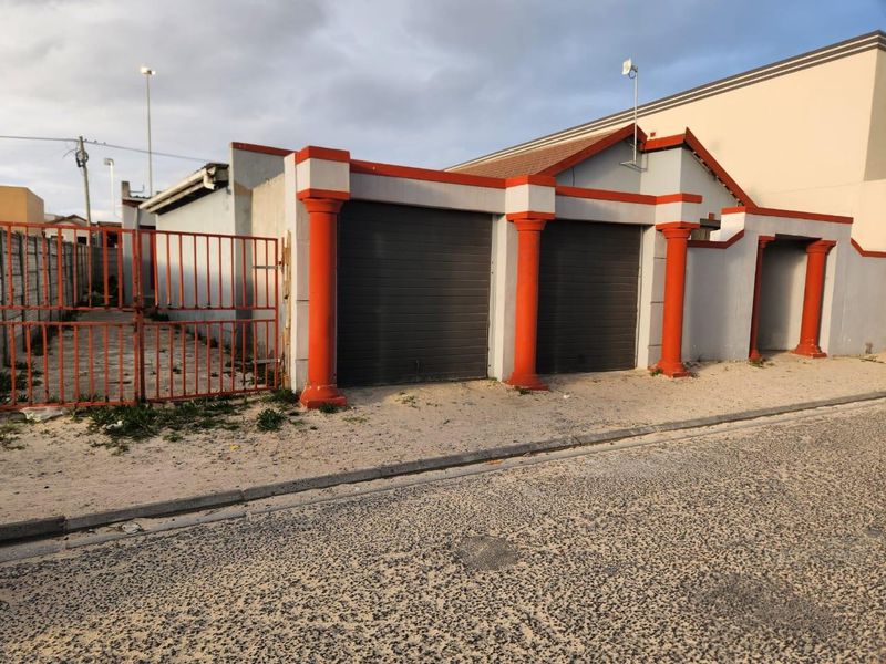 Investment Property for Sale in Ilitha Park, Khayelitsha - Photo 5