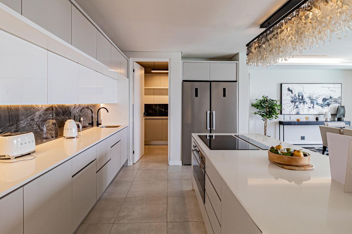 3 Bedroom Apartment for Sale in Waterfall - Photo 4