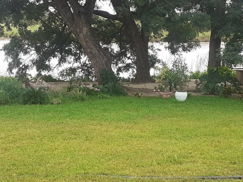 PERFECTLY LOCATED RIVER VIEW PLOT – RUNDU AREA KAVANGO EAST REGION - Photo 7