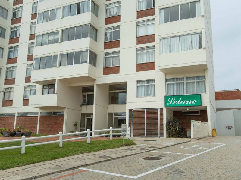 5th Floor Apartment with Harbour & Sea Views – Lelane - Photo 2