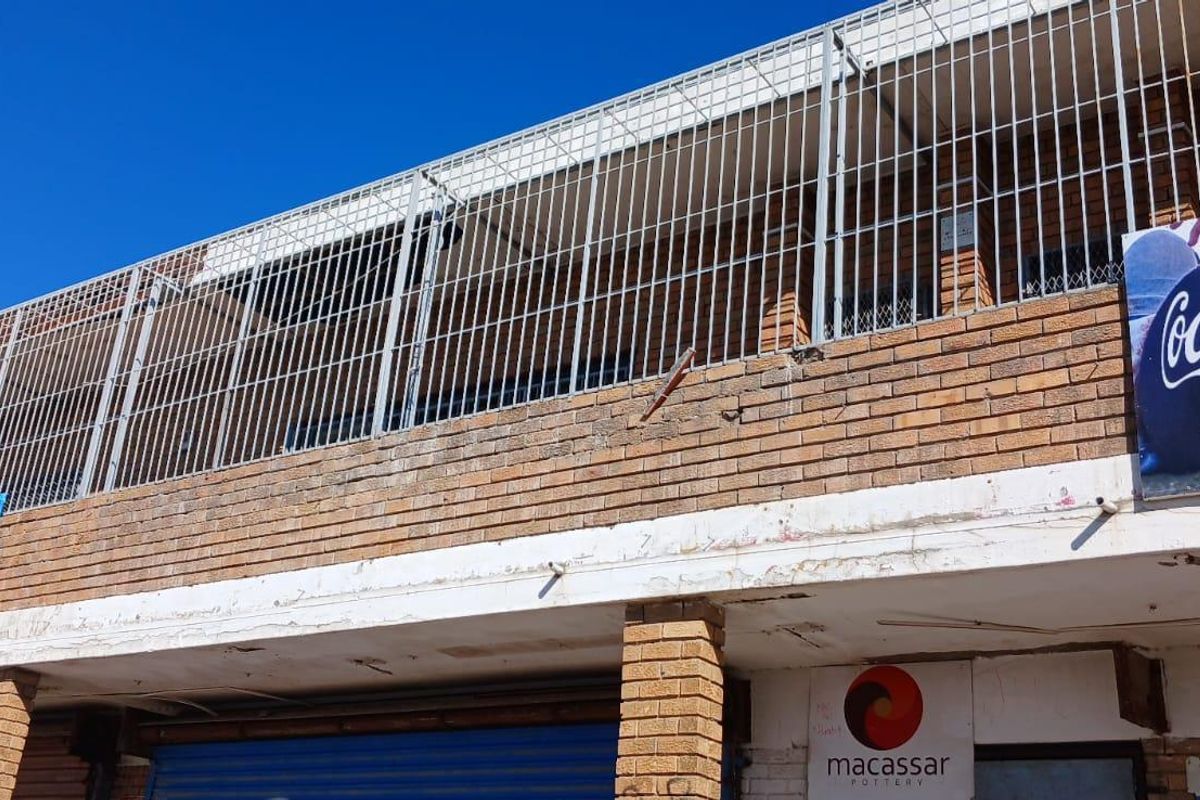 650 sqm commercial/retail property in Macassar - Photo 5