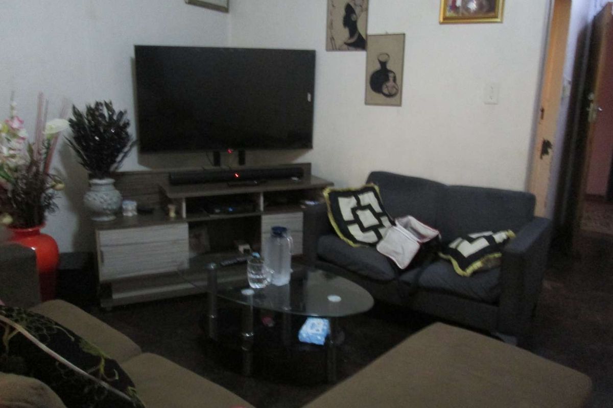 BEAUTIFUL BACHELOR WITH A BALCONY FOR SALE IN PRETORIA CENTRAL - Photo 4