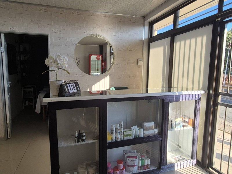 ​FOR SALE - Prime Office Opportunity in City View – Windhoek West - Photo 10