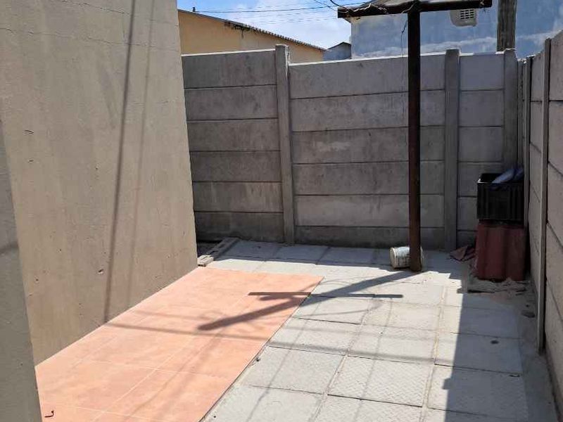 Charming 3-Bedroom Home with Spacious Open-Plan Living - Photo 5