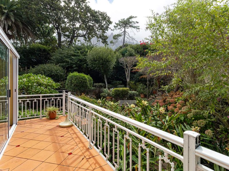 Unique & Tranquil 3-Bedroom Sanctuary in an Exclusive Gated Estate! - Photo 5