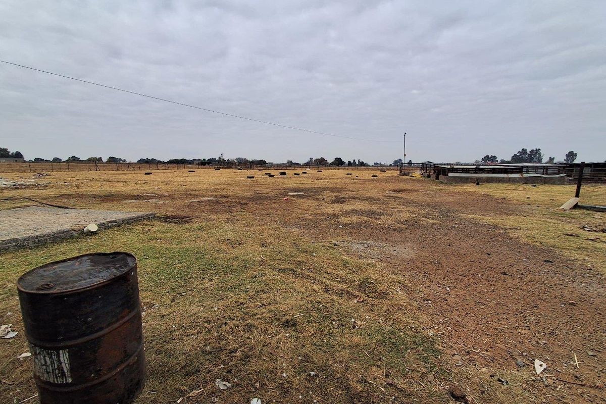 2.31 Hectare Smallholding with Fully Furnished Home and Entertainment Venue - Photo 3