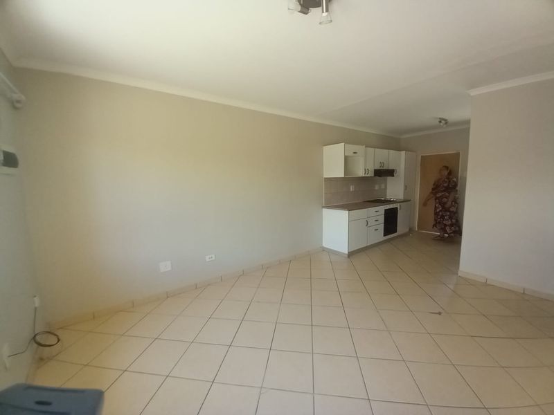 PIONIERSPARK EXT1 FOR SALE (TOWNHOUSE) - Photo 3