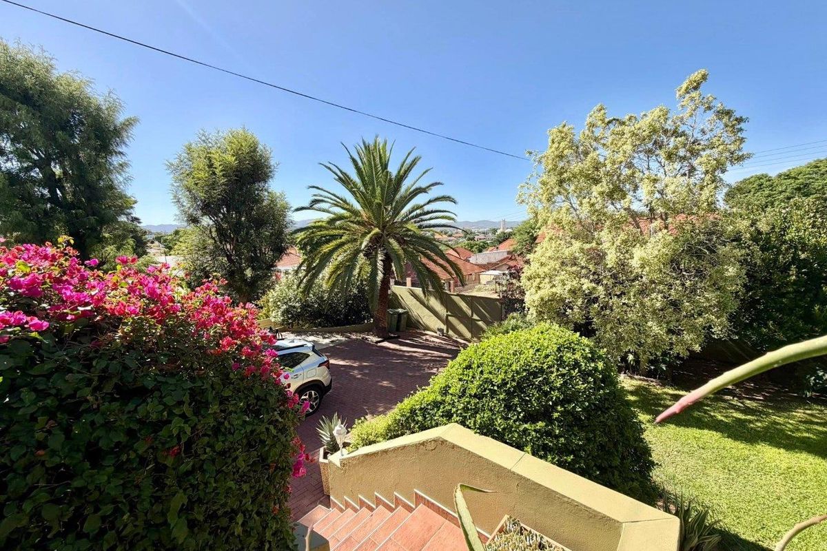 House For Sale in Windhoek West - Photo 2