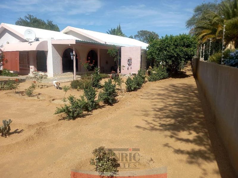 Nice and secure family home! - Photo 4