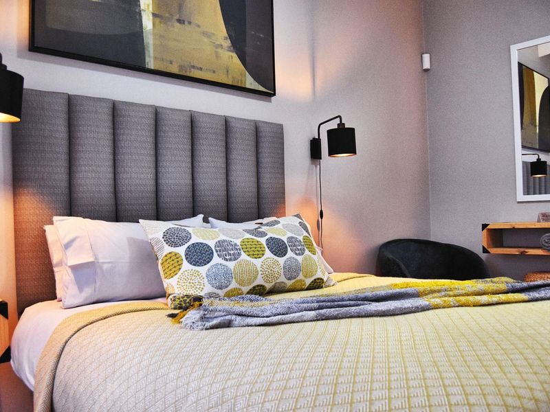 Invest in Luxury: Stunning Henties Bay Retreat! - Photo 3