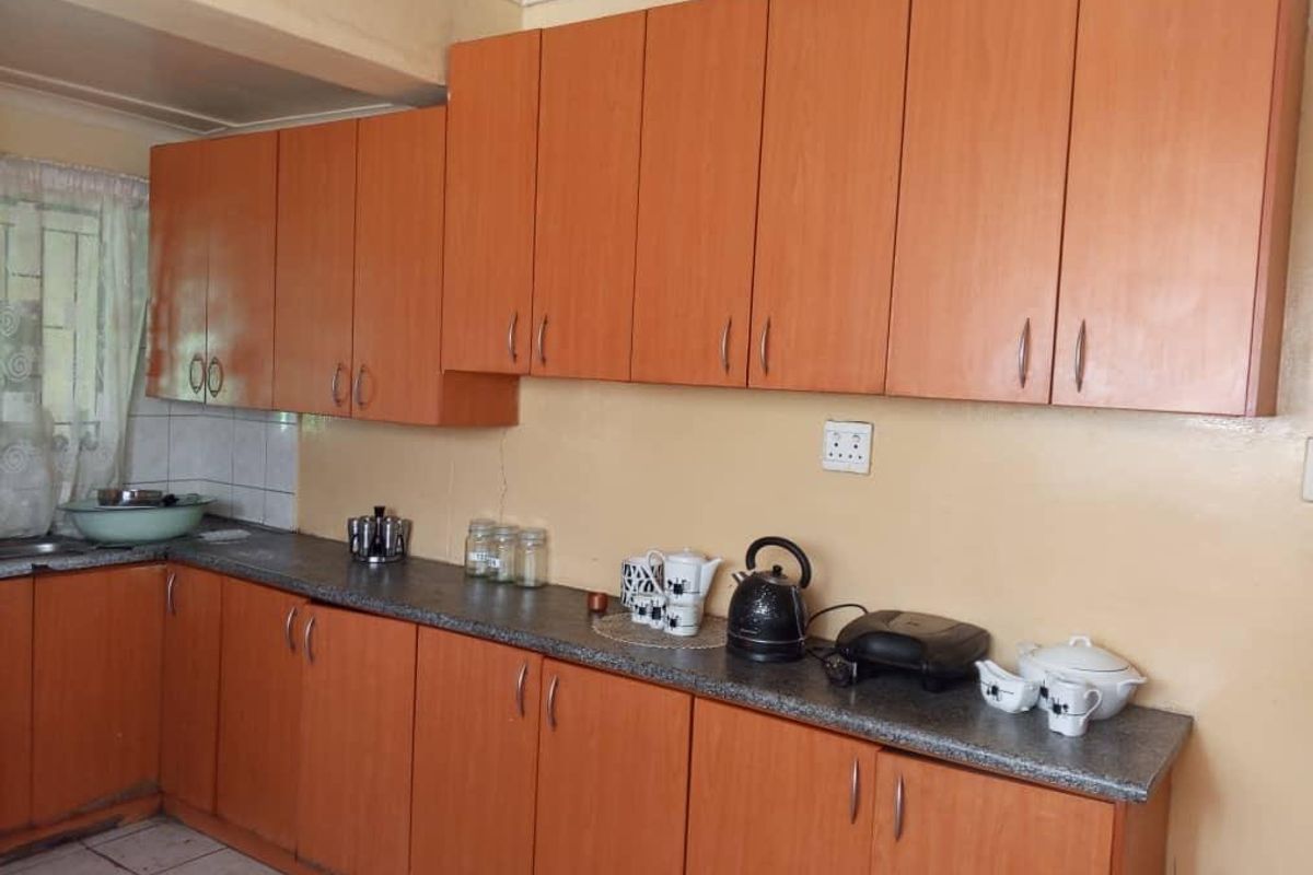 Big home for sale. - Photo 3