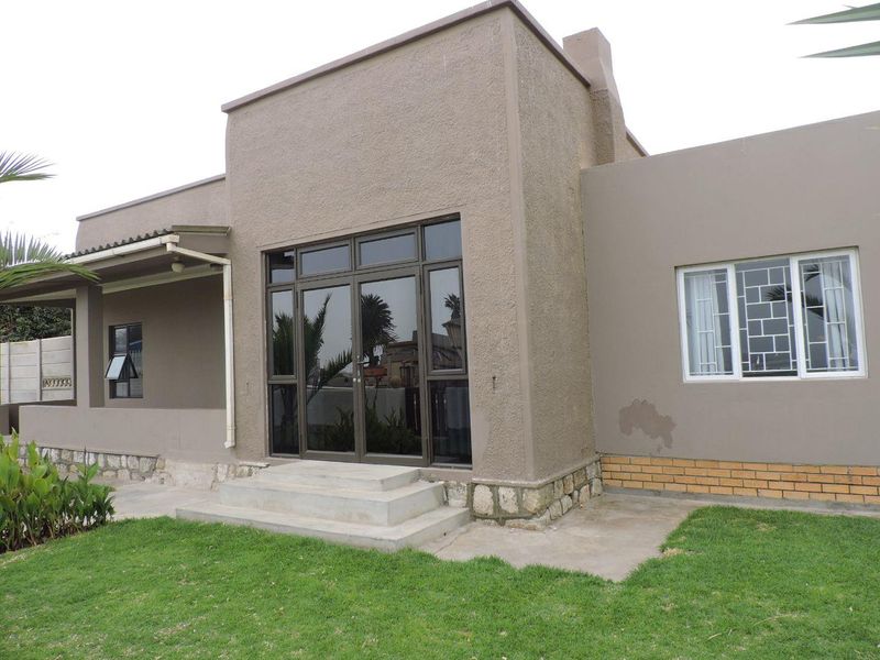 FOR SALE- SEA VIEW HOUSE IN VINETA, SWAKOPMUND, NAMIBIA - Photo 2