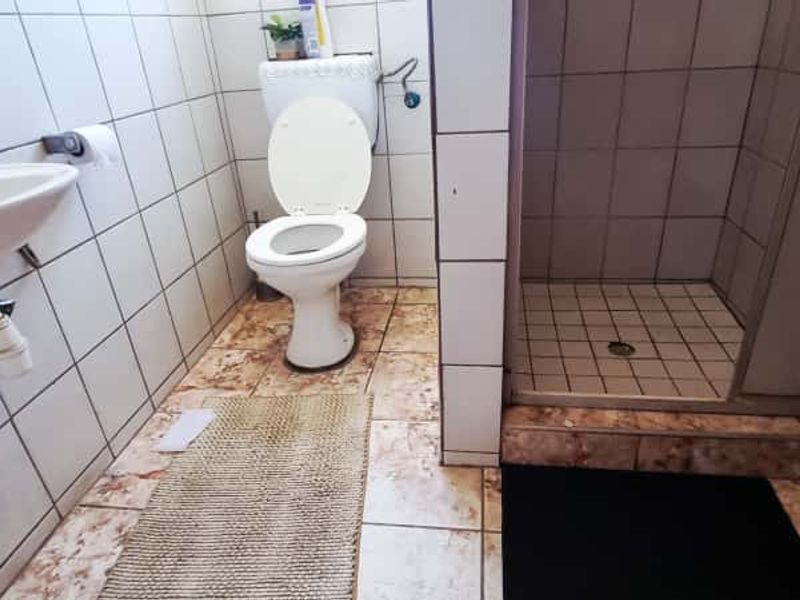 Goreangab 5 bedroom house - Photo 4