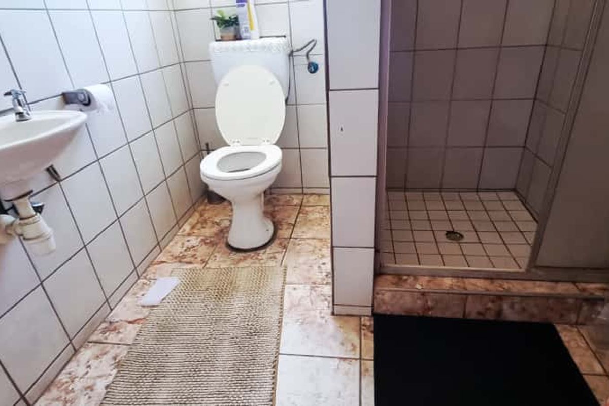 Goreangab 5 bedroom house - Photo 4