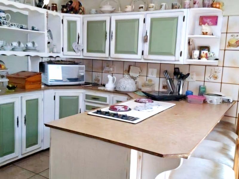 Versatile 7 Bedroom Property with Exceptional Potential in Colbyn - Photo 3