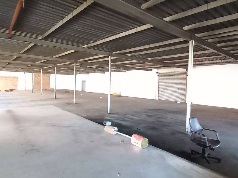 1,351m2 Industrial Warehouse To Let in Wadeville - Photo 3