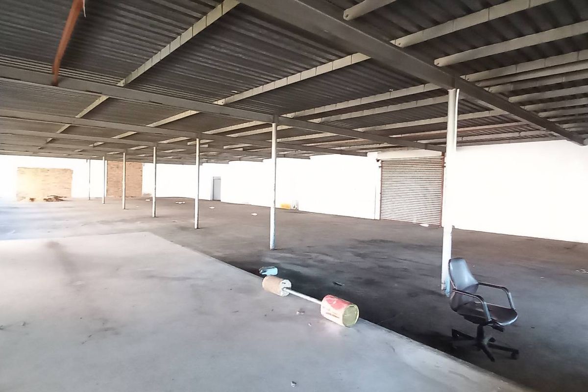 1,351m2 Industrial Warehouse To Let in Wadeville - Photo 3