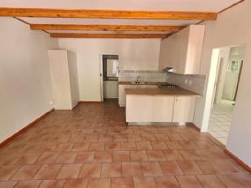 Well-maintained house with a flatlet in beautiful Wellington - Photo 6