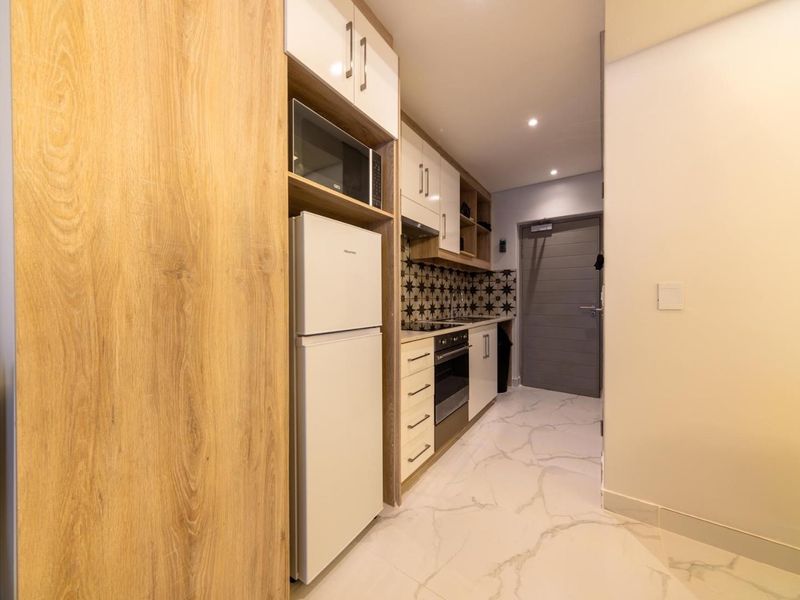 1-Bedroom Furnished Apartment for Sale – Stellenbosch Central - Photo 3