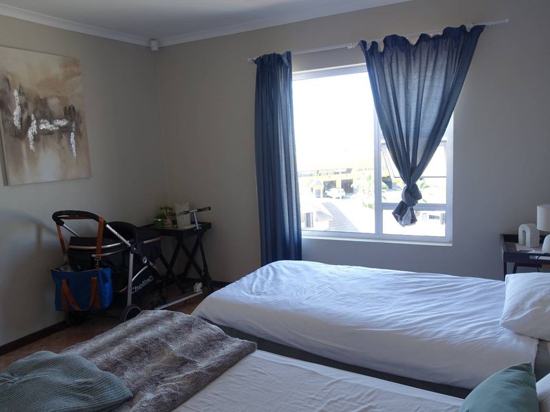 APARTMENT ON TOP FLOOR WITH BALCONY - Photo 5