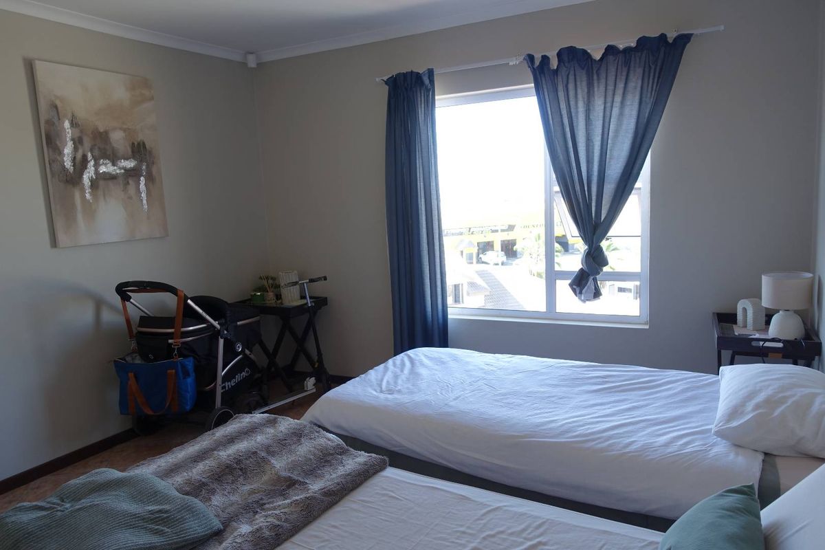 APARTMENT ON TOP FLOOR WITH BALCONY - Photo 5