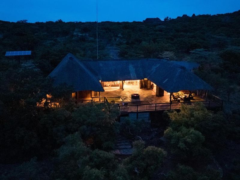 SPACIOUS SECURE AND WELL FURNISHED - FREE STANDING PRIVATE! - Photo 9