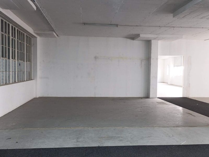 Industrial warehouse / office to rent with easy access to N2 Victoria Rd Salt River - Photo 4
